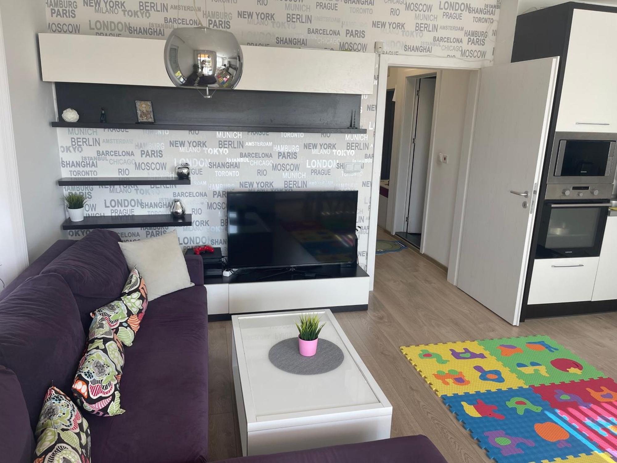 Briz Apartment; 2 Bdr; 6 Guests; Private Parking Varna Exterior photo